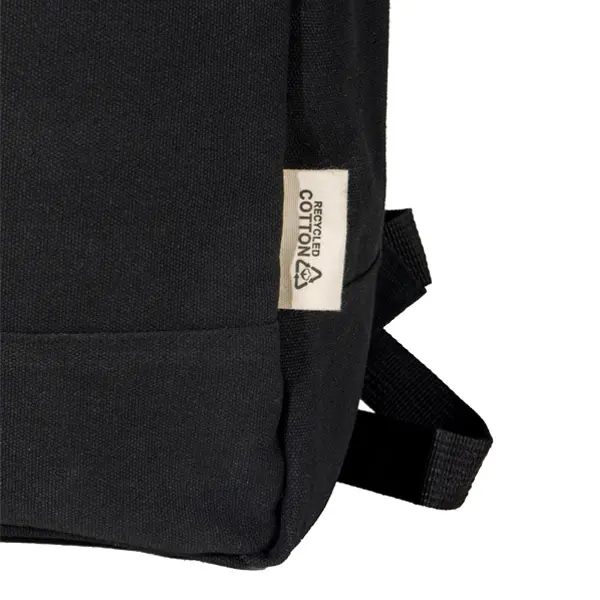 2101-PACKA-BLACK-4.webp